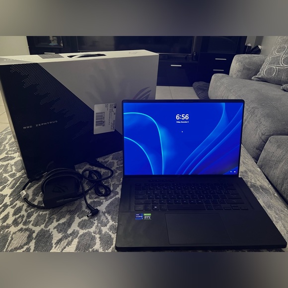 MSI GAMING LAPTOP 3070ti - Picture 1 of 8